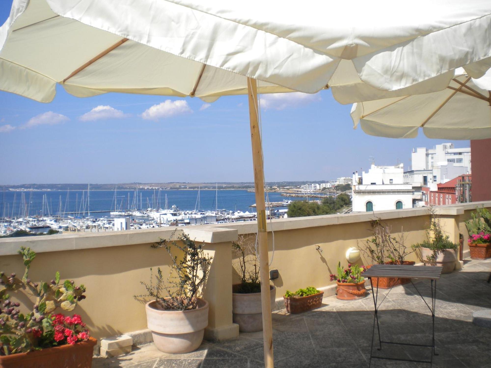 Palazzo Vergine - By Inside Salento Gallipoli Εξωτερικό φωτογραφία